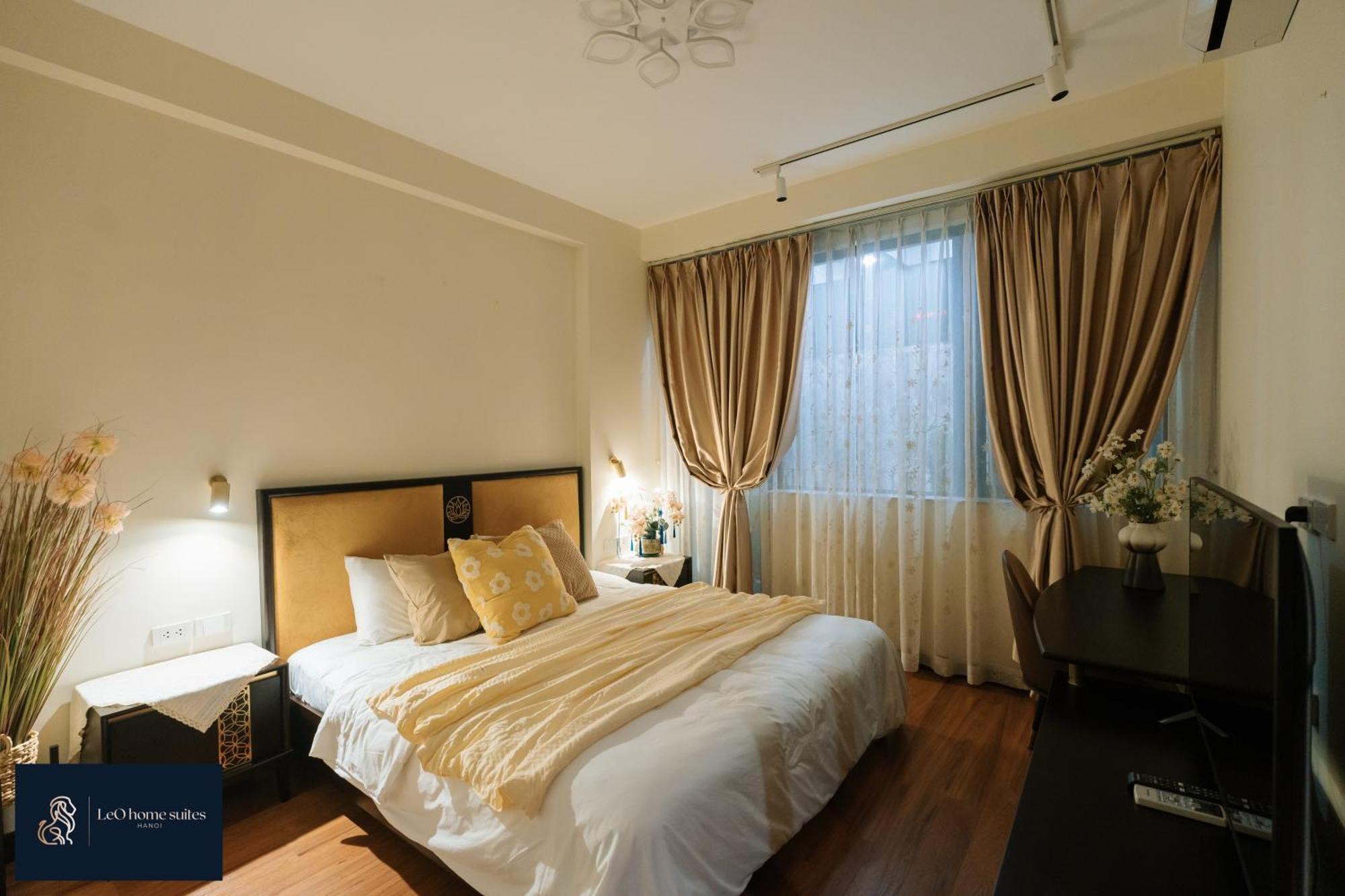 Home Suites -Natural Light -Projector -Spacious - 2Br Incenter Hanoi Exterior photo
