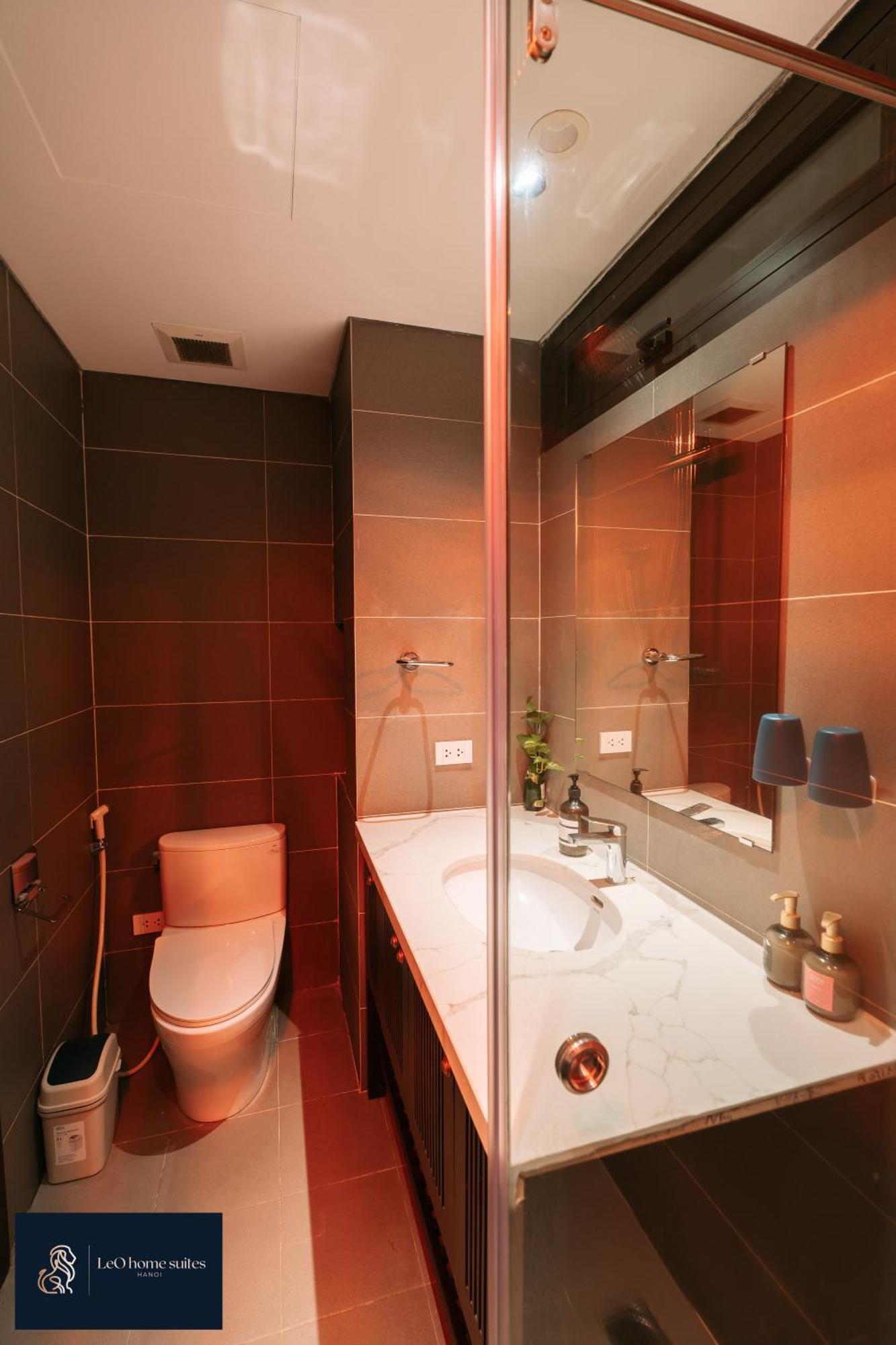 Home Suites -Natural Light -Projector -Spacious - 2Br Incenter Hanoi Exterior photo